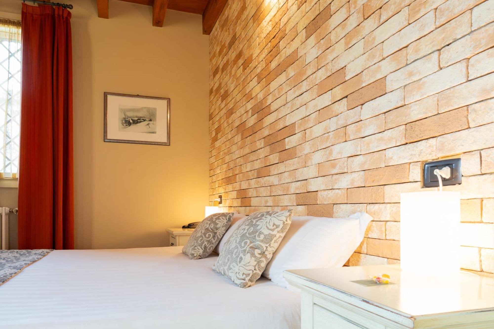 Agriturismo La Razza เรจโจเอมิเลีย ภายนอก รูปภาพ