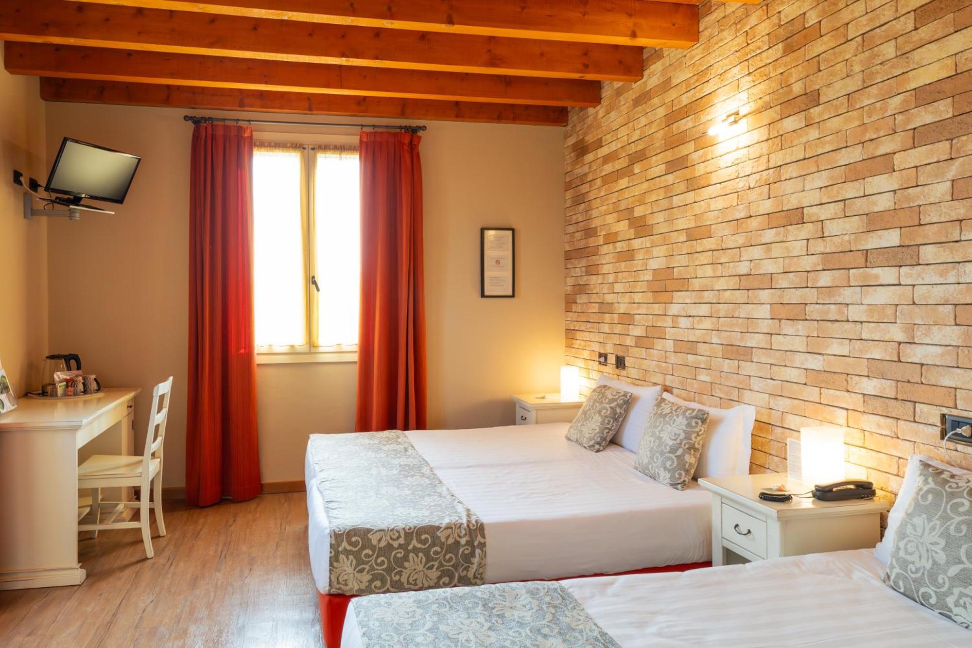 Agriturismo La Razza เรจโจเอมิเลีย ภายนอก รูปภาพ