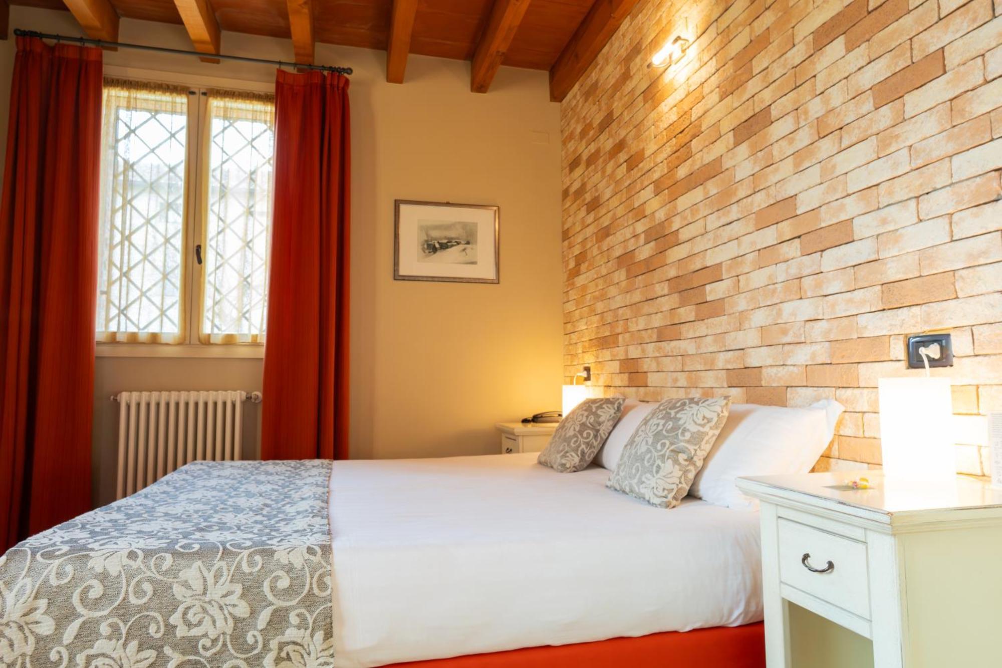 Agriturismo La Razza เรจโจเอมิเลีย ภายนอก รูปภาพ