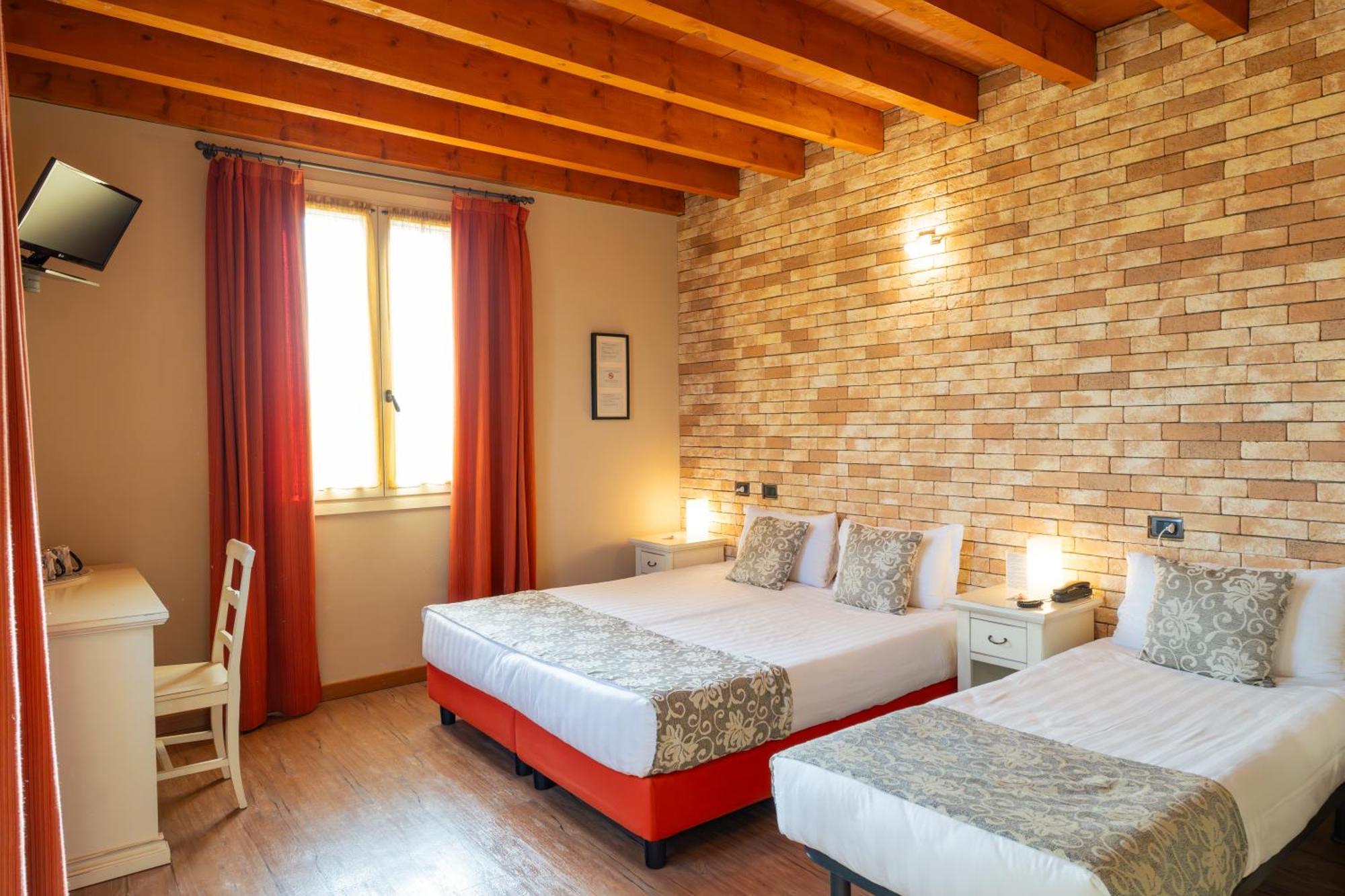 Agriturismo La Razza เรจโจเอมิเลีย ภายนอก รูปภาพ