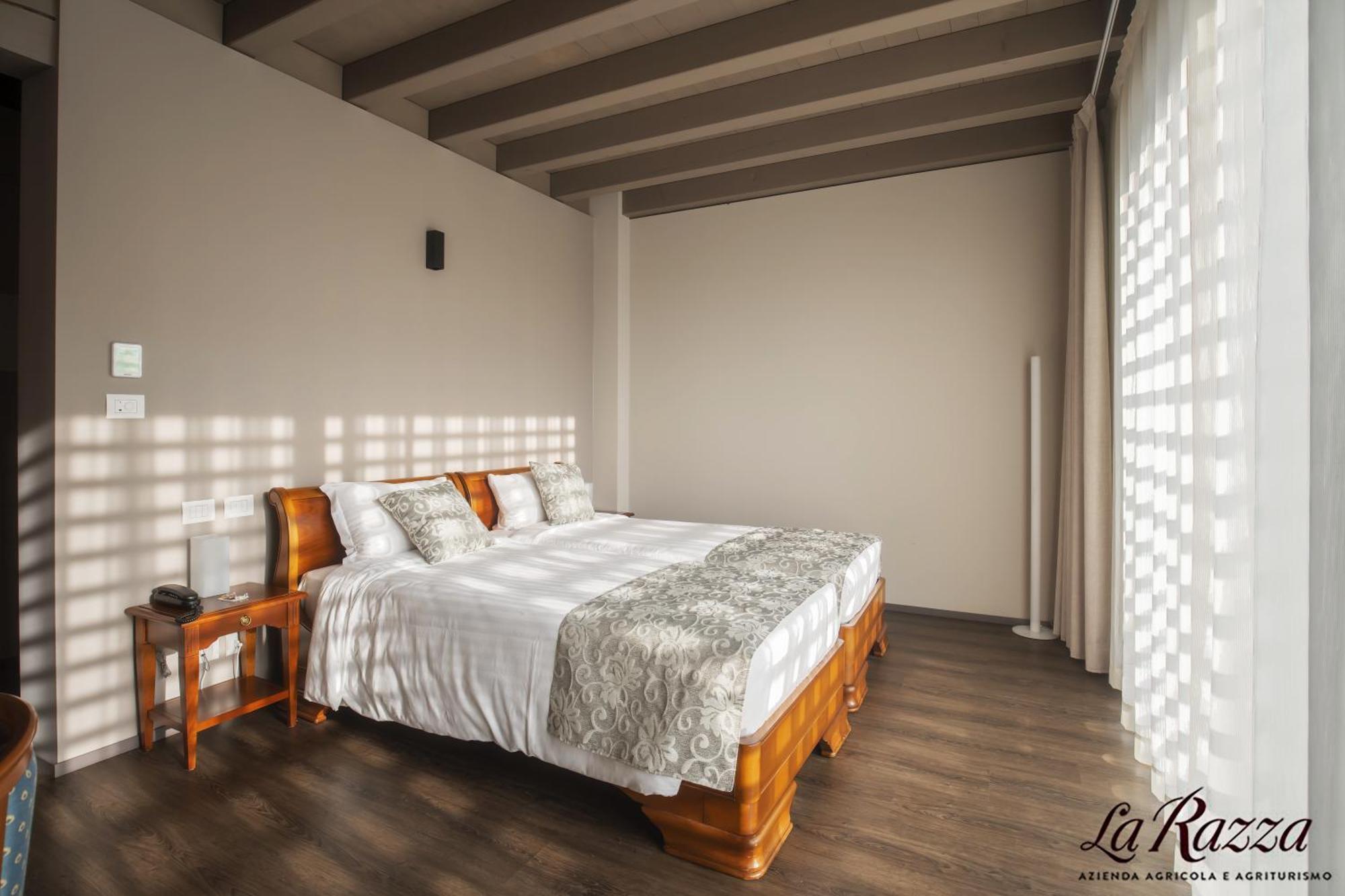 Agriturismo La Razza เรจโจเอมิเลีย ภายนอก รูปภาพ